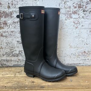 Tall Matte Black Hunter Boots size 9